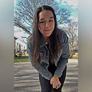 Meet your Posher, Alexis